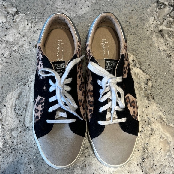 Vici Malia Peach Leopard and Black Women's Sneakers - Picture 6 of 9